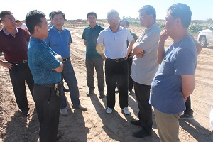 自治區水利廳副廳長于長劍檢查黃河二期防洪工程